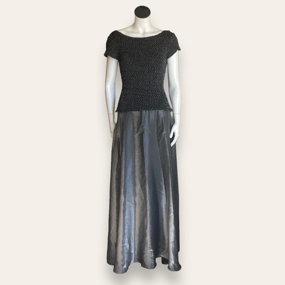 Y2K Silver Liquid Satin Formal floor length Gown JS collection Size 8